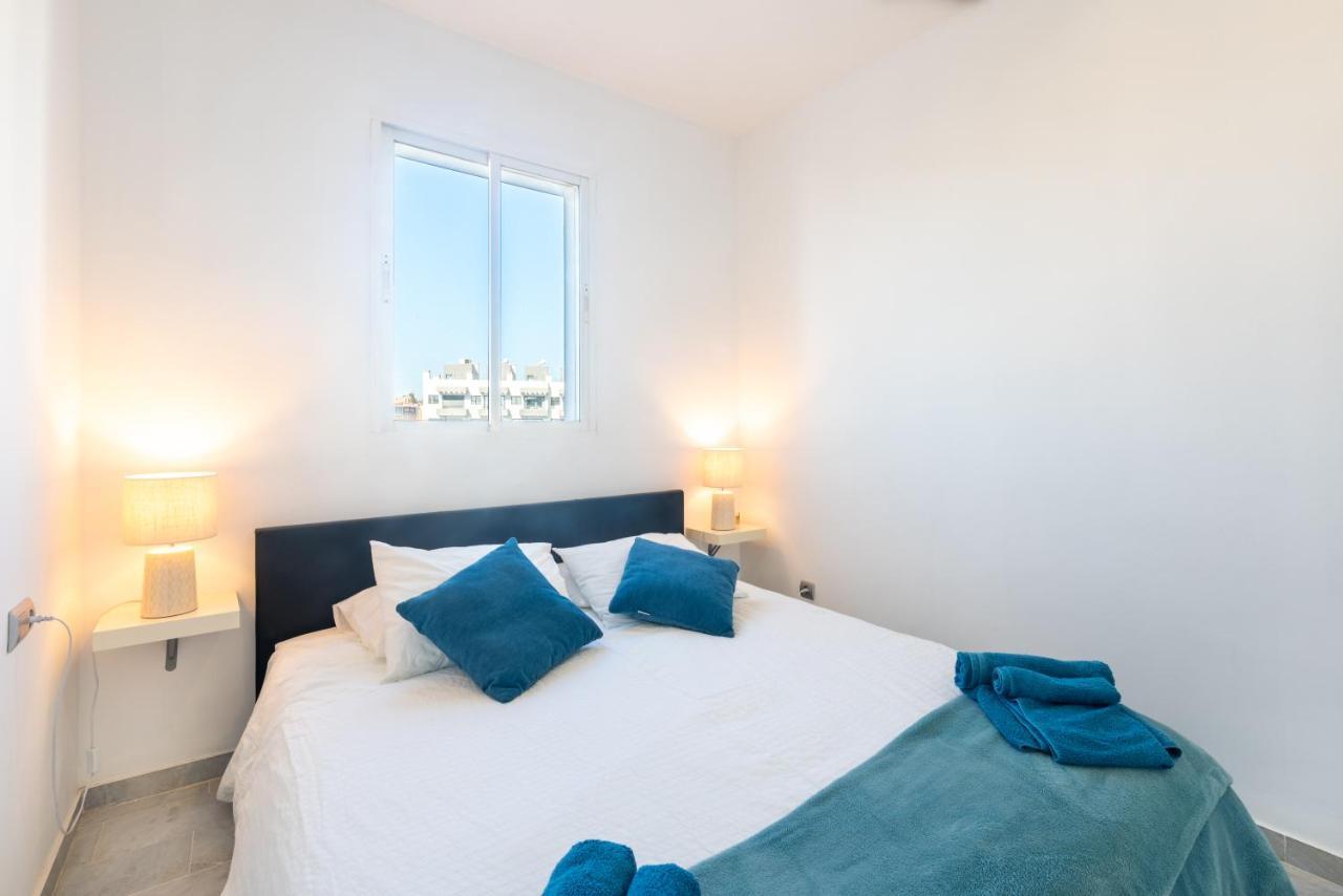 Luxury 3 Bed Apartment Torreblanca ฟูเอนฮิโรลา ภายนอก รูปภาพ
