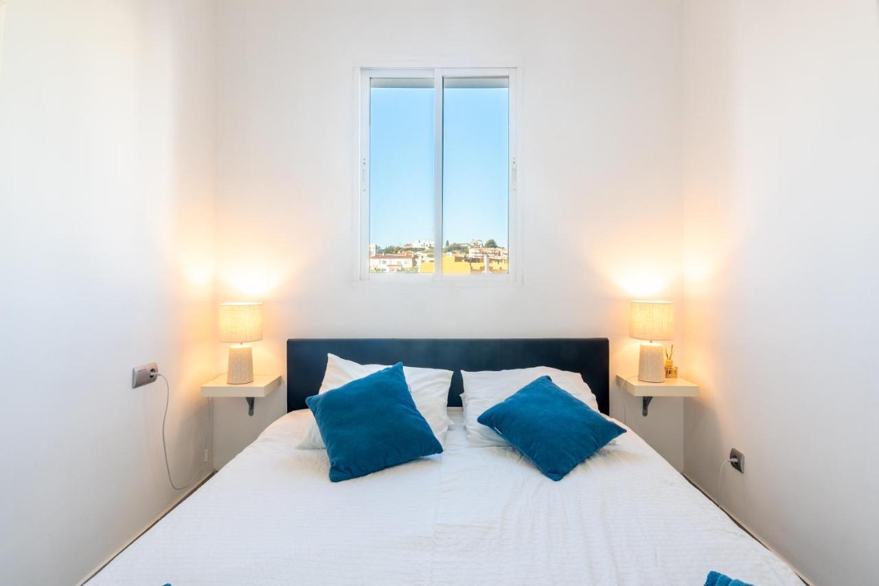 Luxury 3 Bed Apartment Torreblanca ฟูเอนฮิโรลา ภายนอก รูปภาพ